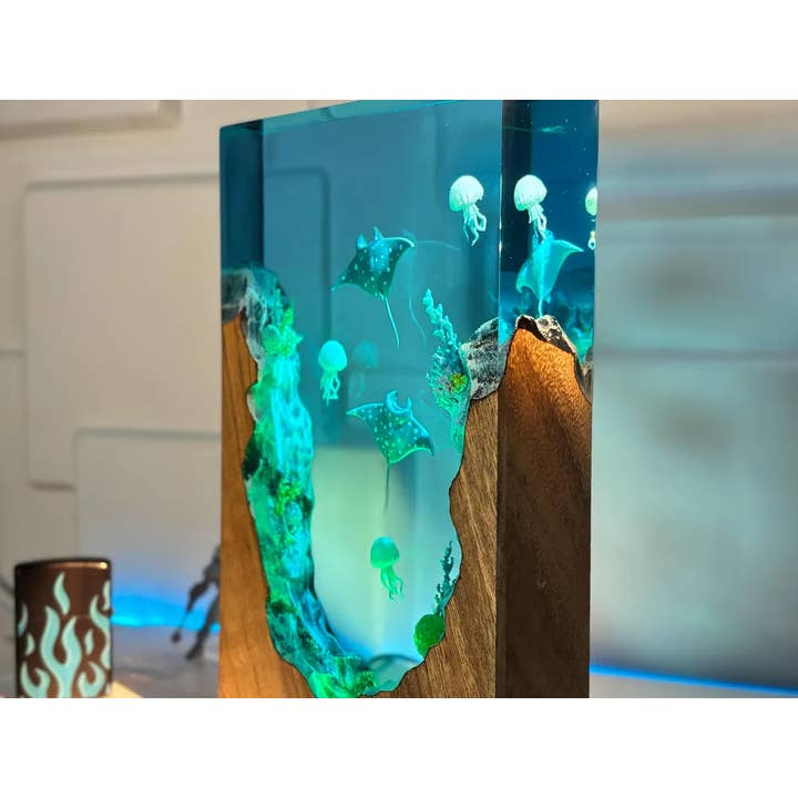 Merchemy - Wholesale Night Light - Ocean Resin Lamp Manta Ray Jellyfish Night Light Decor Gift1