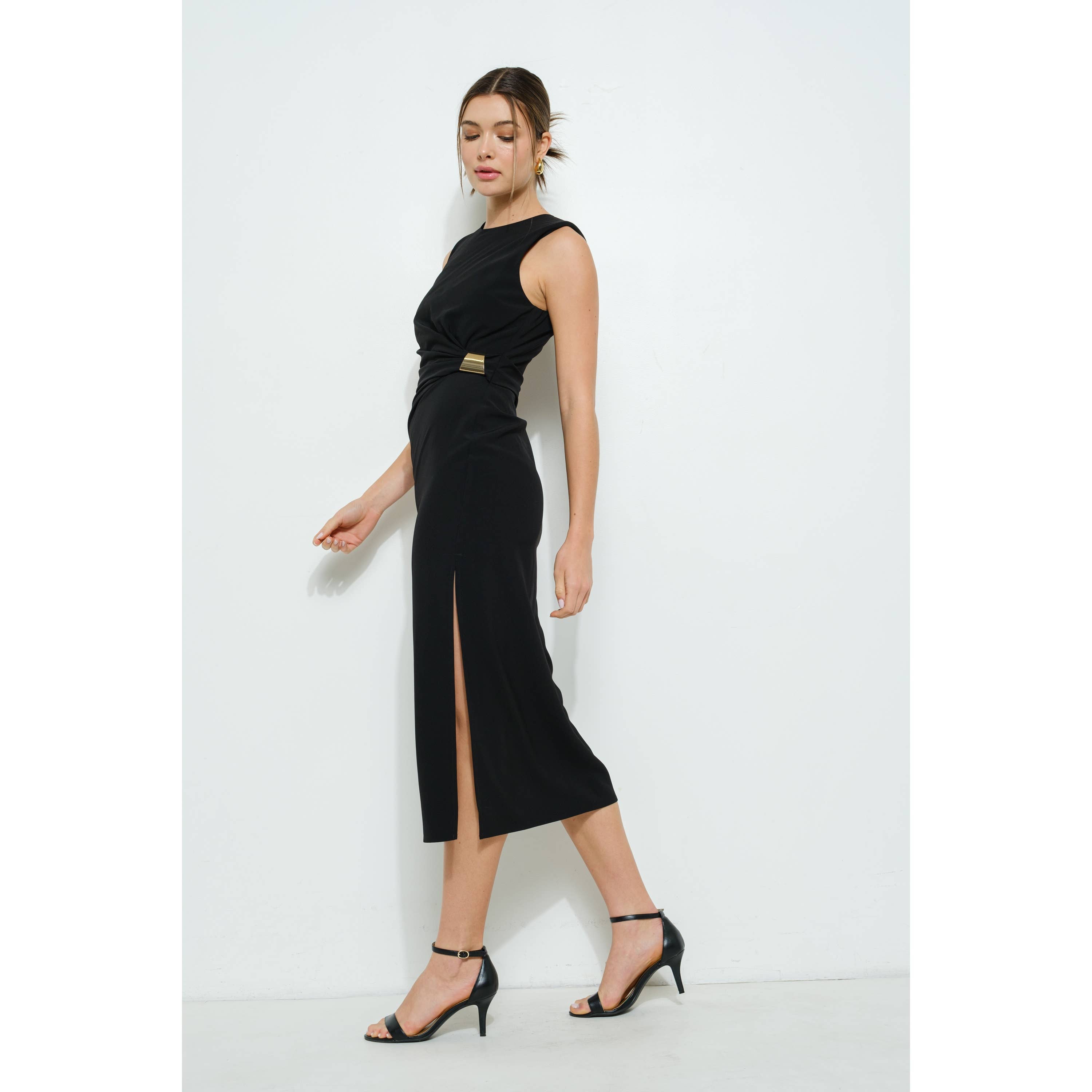 INA - Vendita all'ingrosso Vestito - Donna - Abito midi senza maniche con drappeggio e accenti dorati5