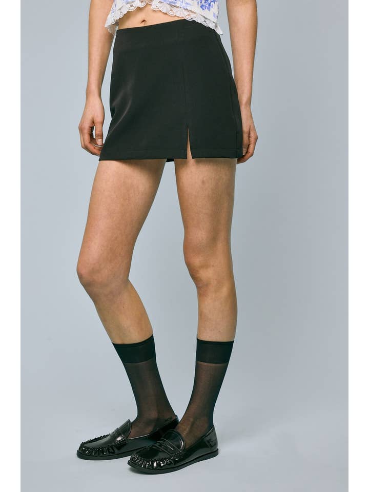 Sky to Moon - Wholesale Skirt - Women's - SOFT SOLID COLOR ONE-SIDE SLIT FIT-IN MINI SKORT