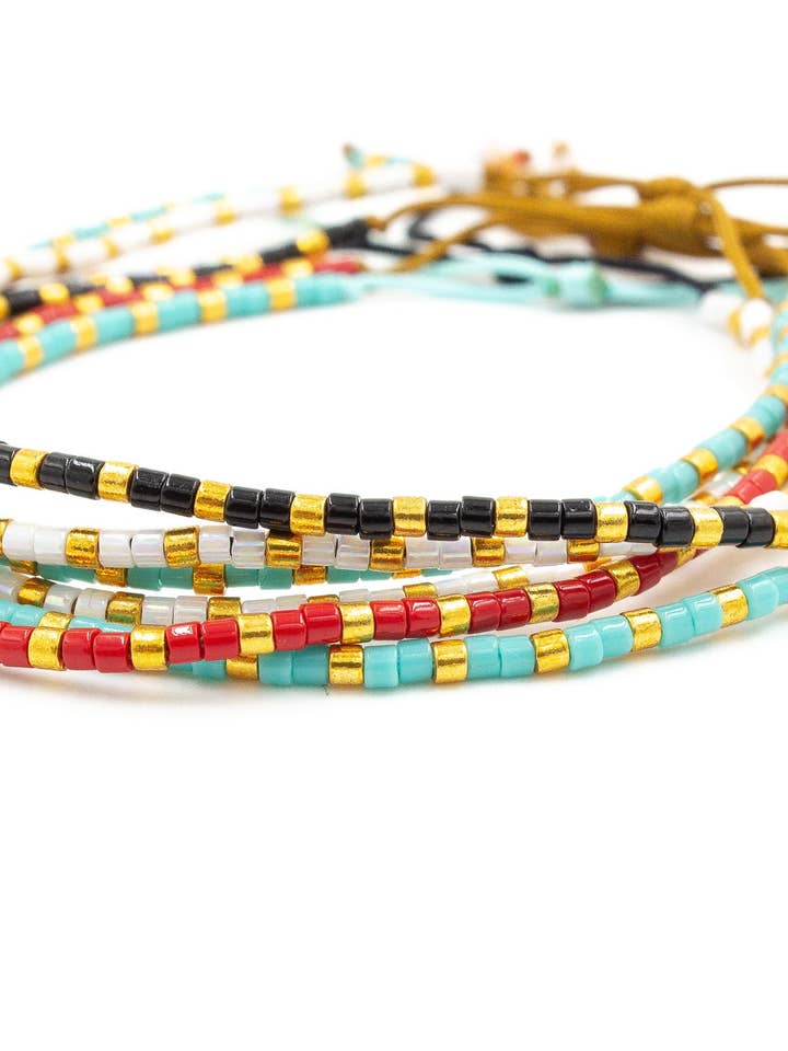 Bracelet à perles délicates, bracelet à cordes ajustable, Tiny B pour la vente par 36th Child Jewelry