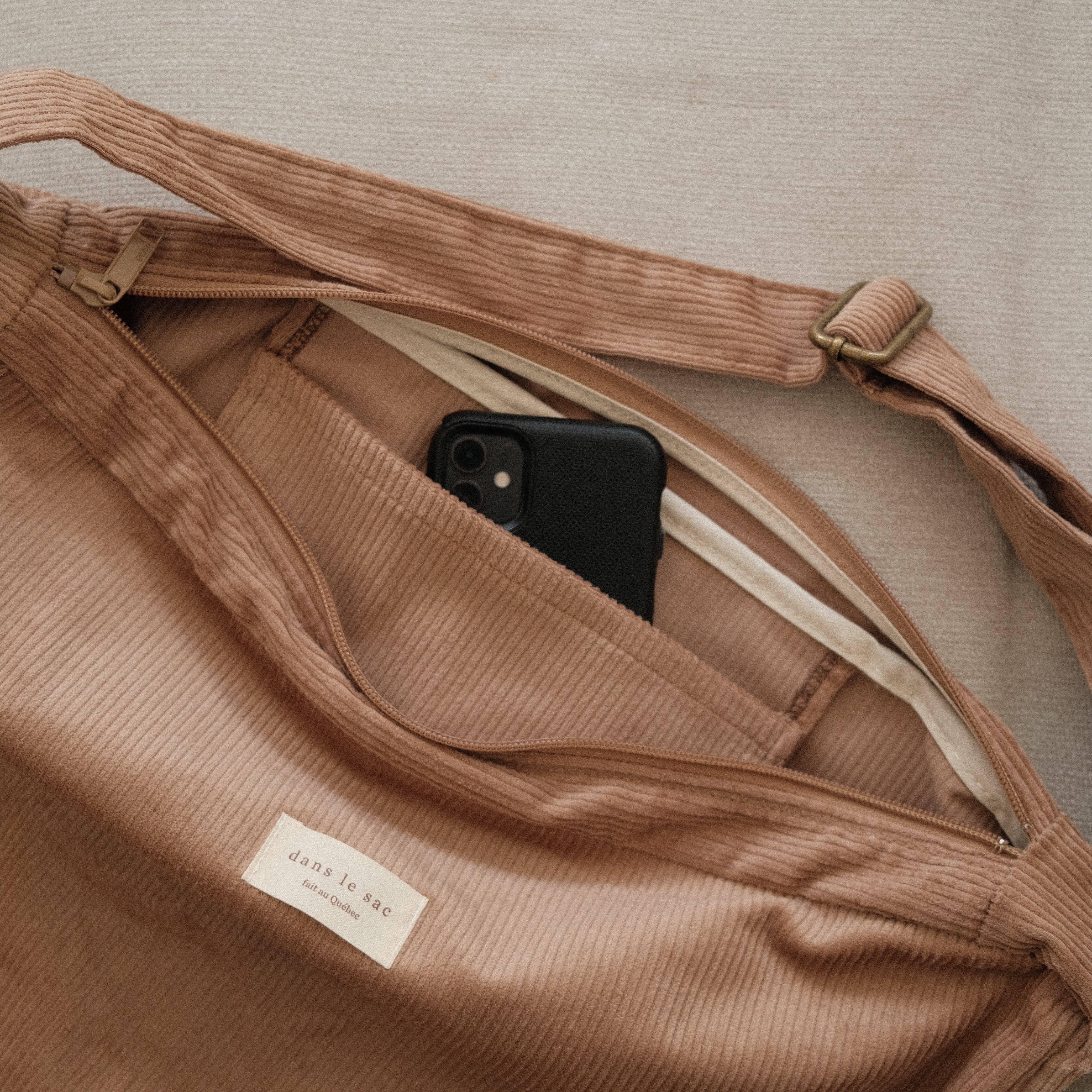 Dans le sac - Vente Sac à bandoulière – femme - Sac bandoulière croissant en velours côtelé5