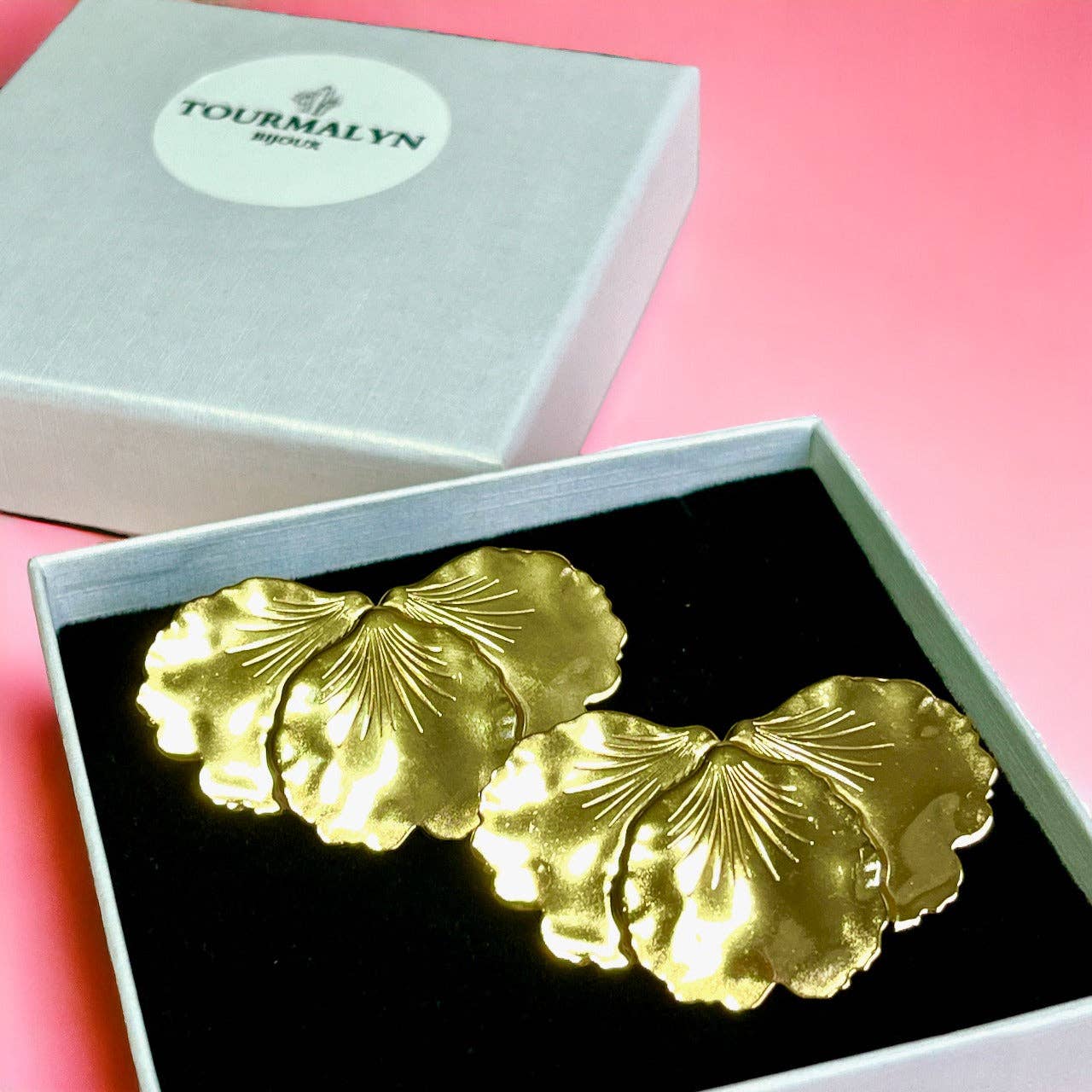 TOURMALYN - Wholesale Dangle Earrings - “MAJESTEUSE” gold stainless steel earrings3