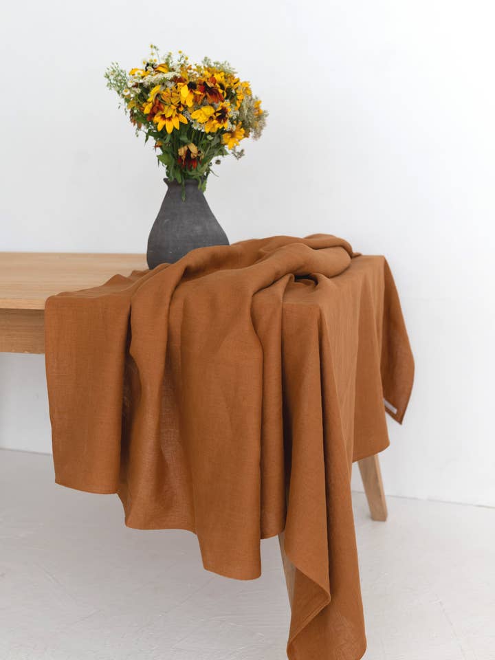 Nappe en lin TC001 couleur cannelle (3330) pour la vente par Unique Linen