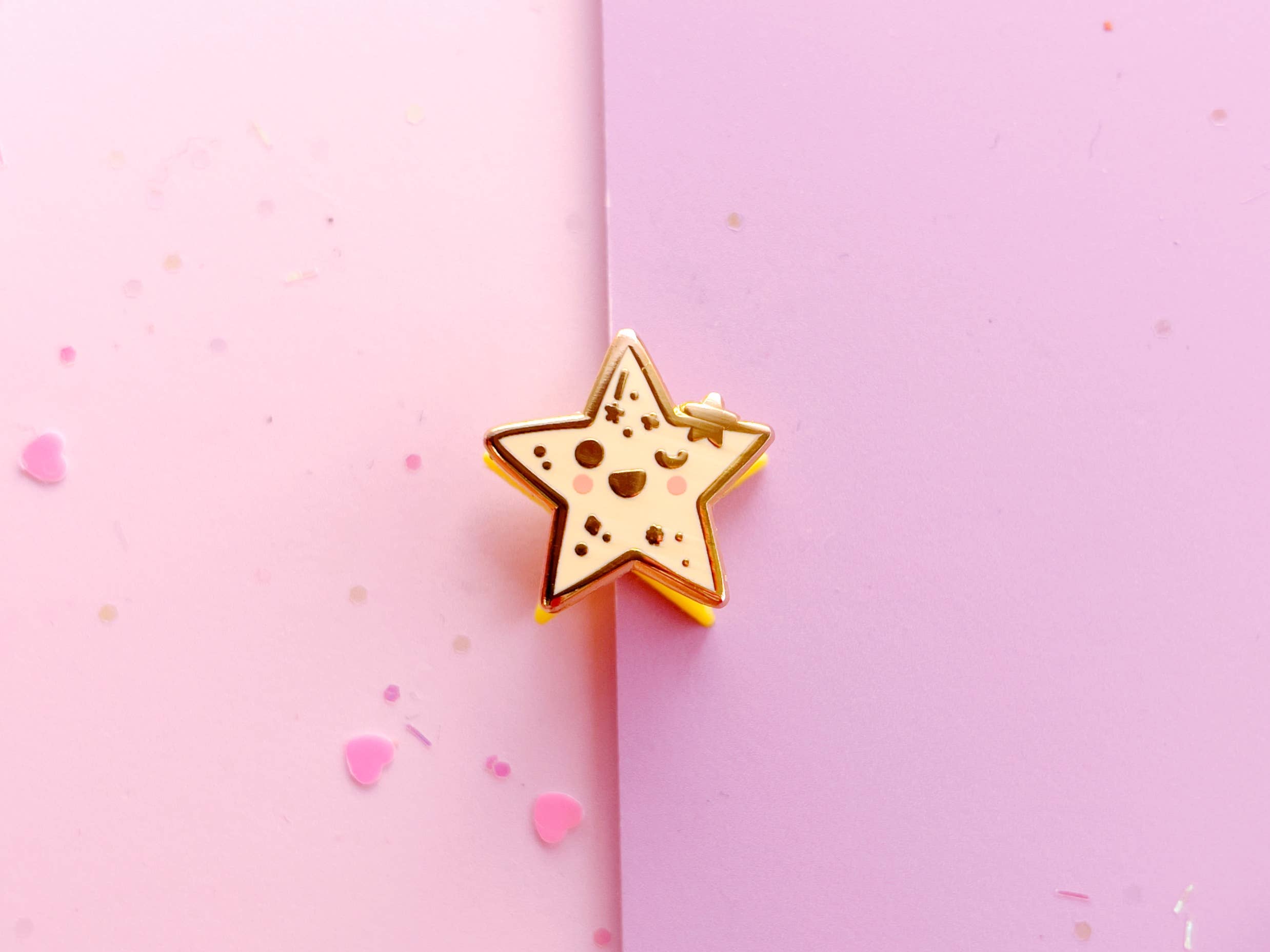 Jino's Art - Wholesale Lapel Pin/Button - Mini set of star and sparkle hard enamel pins - in yellow0