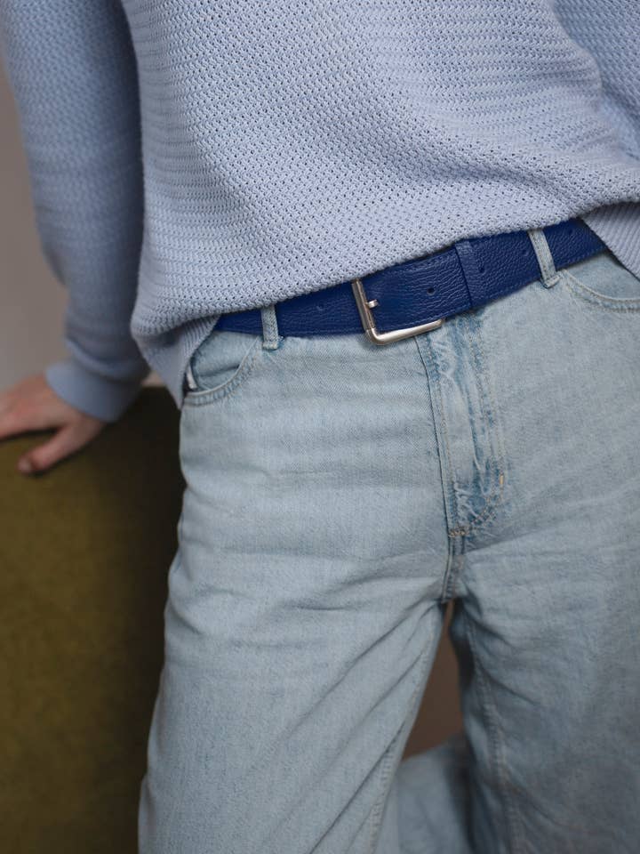 Ceinture en cuir grainé pour la vente par ATELIER GAUTHIER