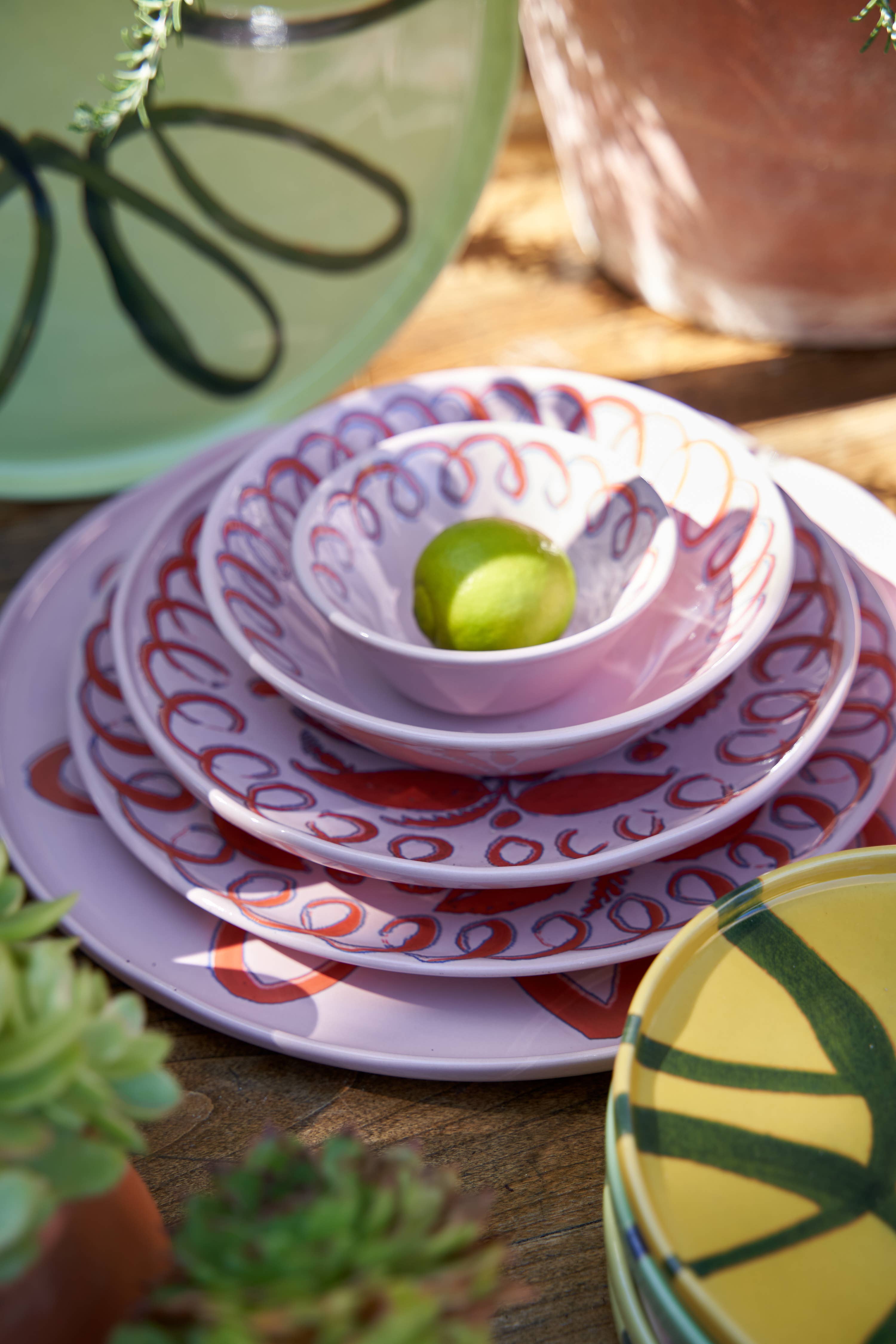 Couleur Nature - Wholesale Bowl - Amalfi Berry Bowl Pink - 4.5" Diameter - 6.4 fl oz7