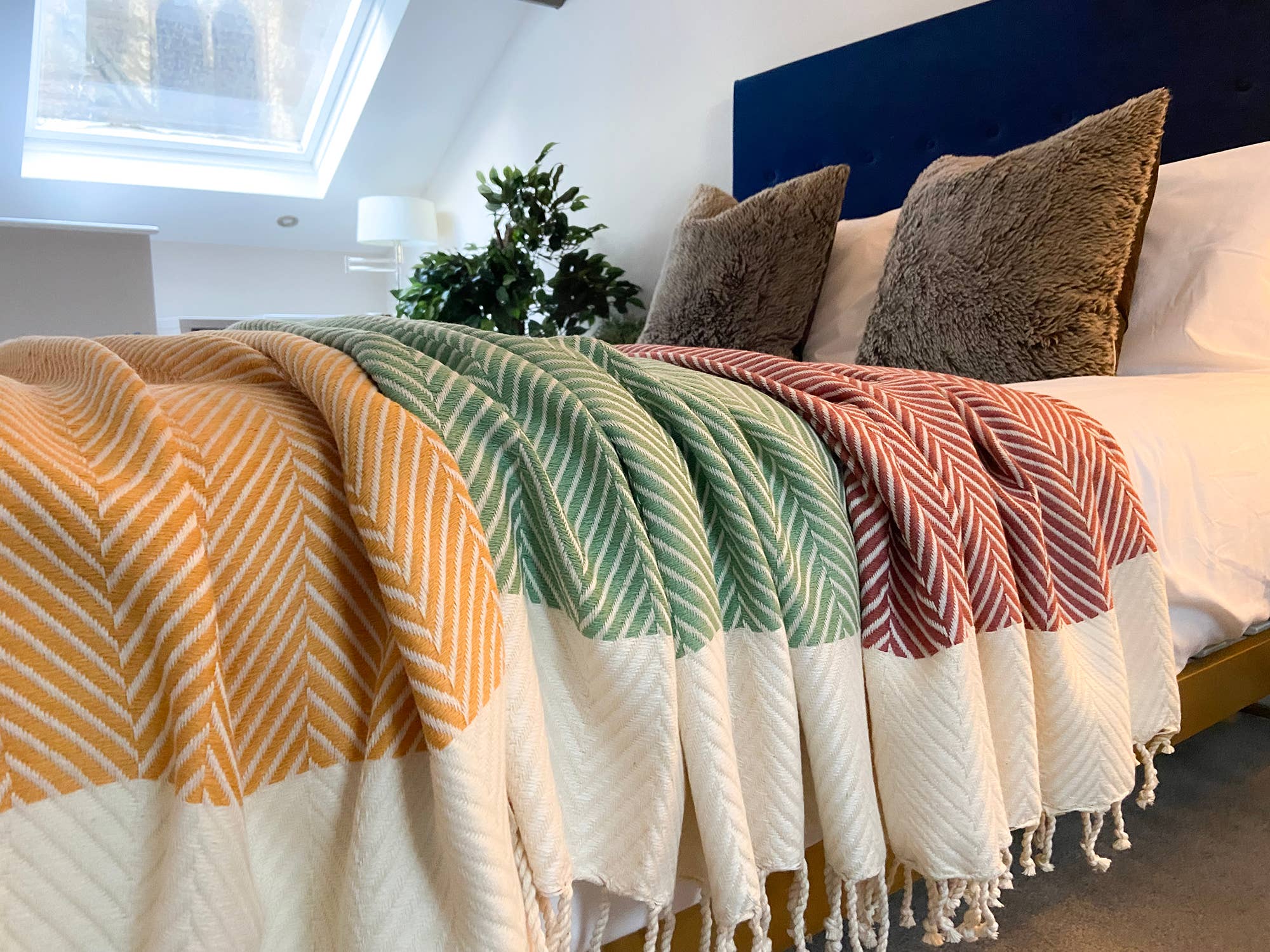 Living Roots – wholesale Throw blanket – HERRINGBONE  Handwoven Cotton Throw Blanket - Green1