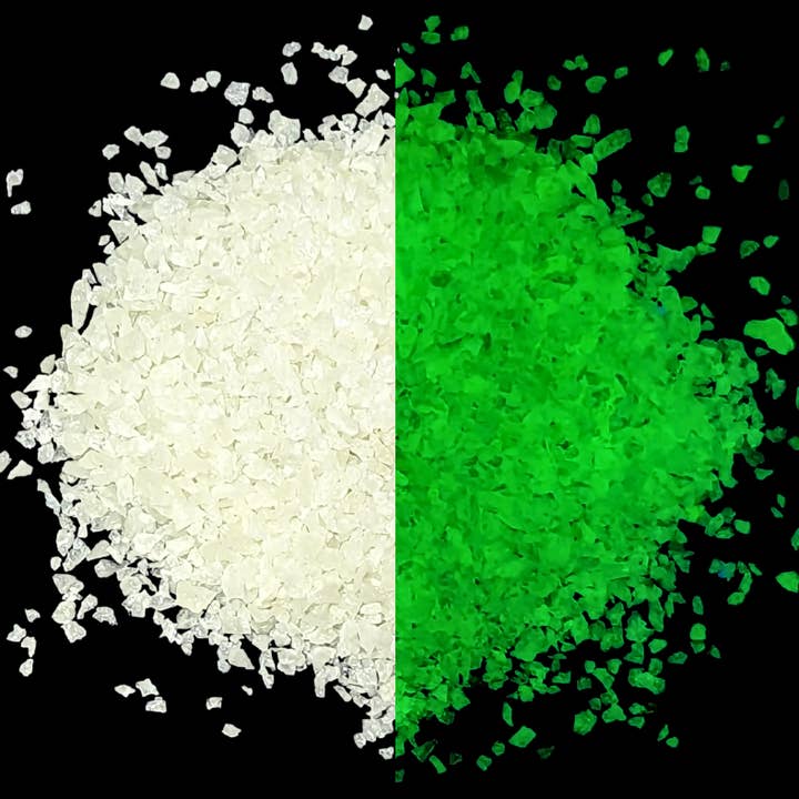 IT GLOWS - Wholesale Outdoor ornament/decor - Glow In The Dark Sand - Green /Glow Sand/ Garden sand/ 1-3mm