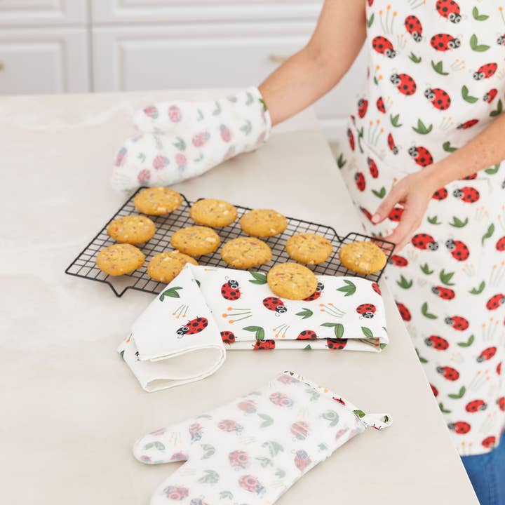 FunJobs Garden Gloves - Wholesale Apron - FunJobs LadyBird Apron5