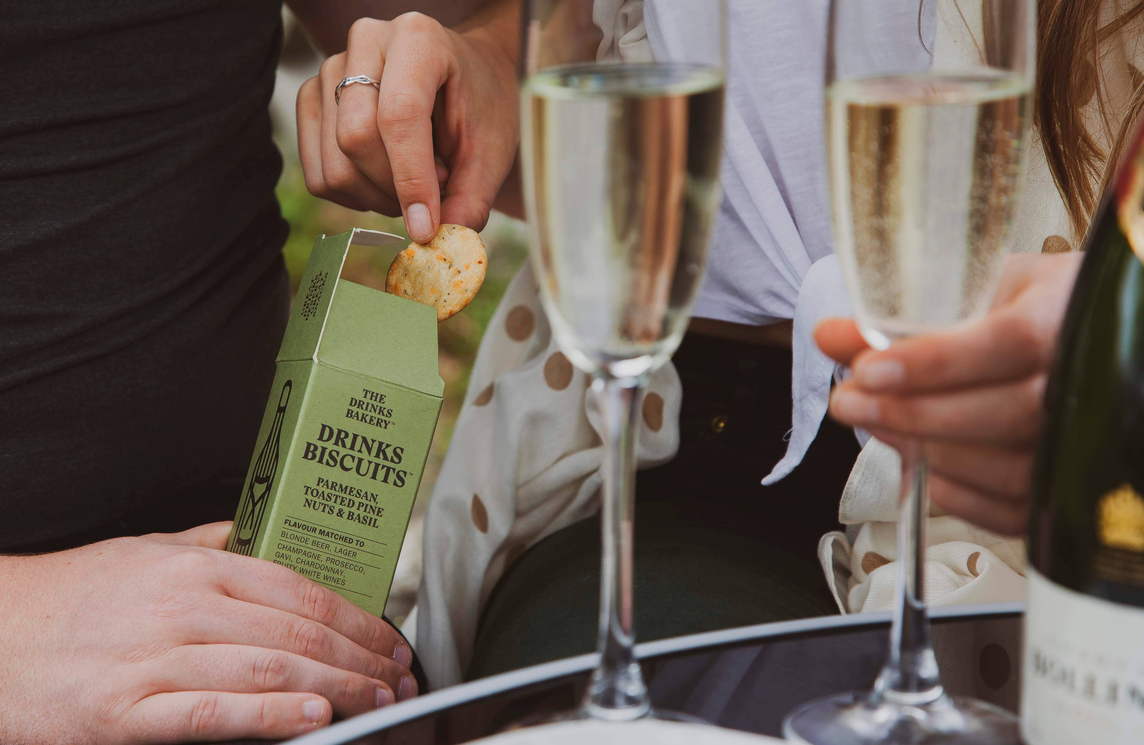 The Drinks Bakery - Wholesale Biscuit - Drinks Biscuits - Parmesan Cheese & Sweet Basil 110g1