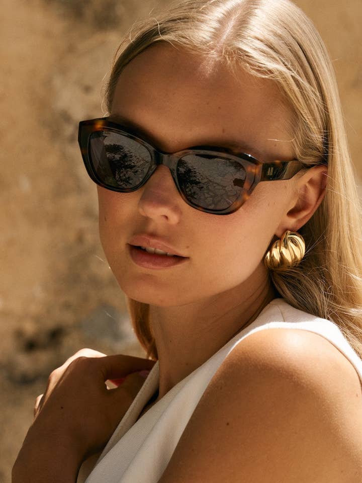 1946 por atacado de Anea Hill