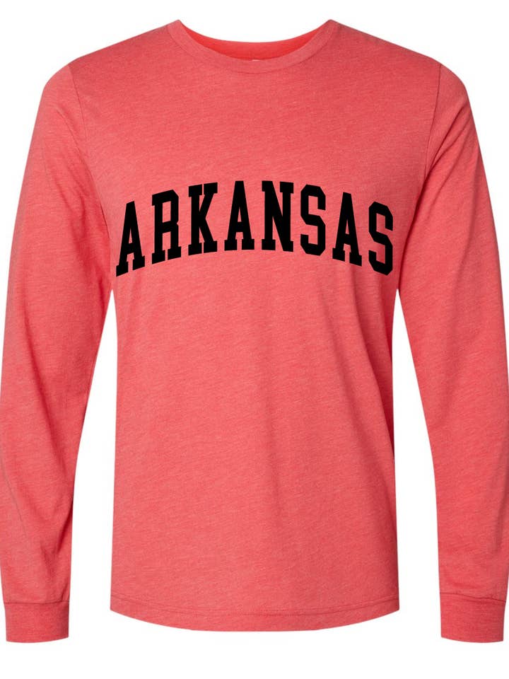 T-shirt à manches longues Collegiate Arkansas pour adulte pour la vente par Uncommon Label