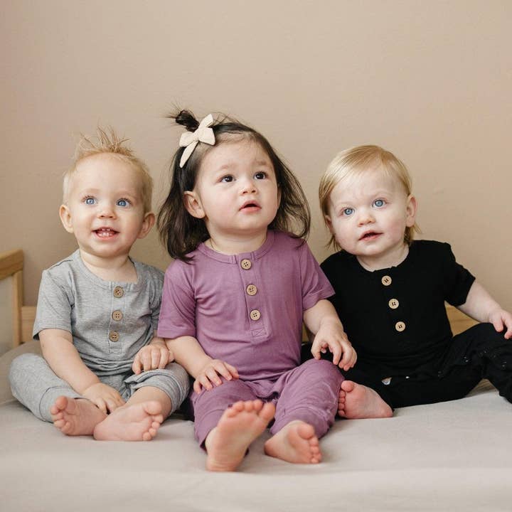 Little Joy Co. - Vente Barboteuse – bébé - Barboteuse Henley en bambou21