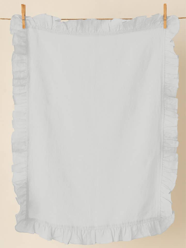 Weiche Leinen-Küchentücher mit Rüschen – Romantisches Detail für den Großhandel von Live Linen