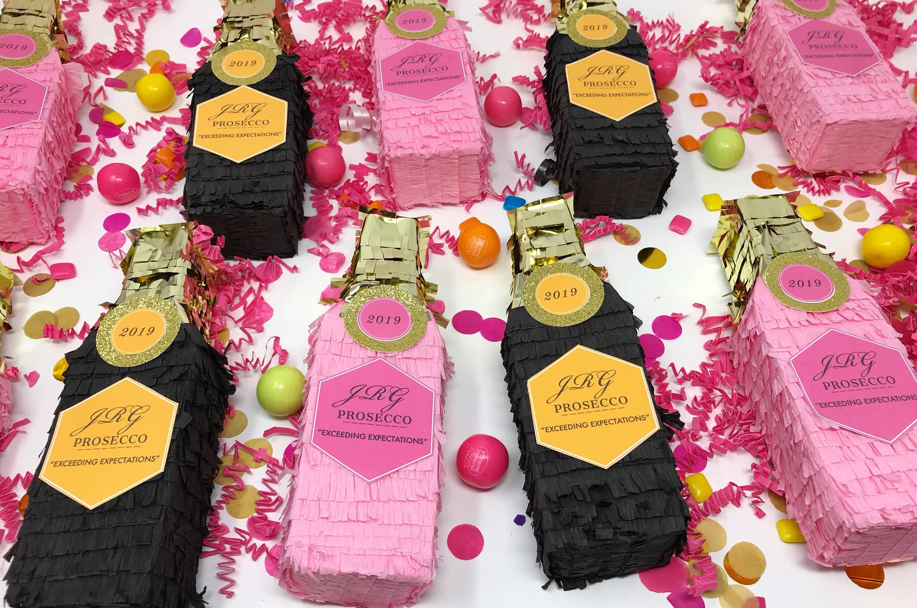 My Soiree Designs – wholesale Festgåva – Personlig Champagne Brudtärna Förslags Piñata Låda1