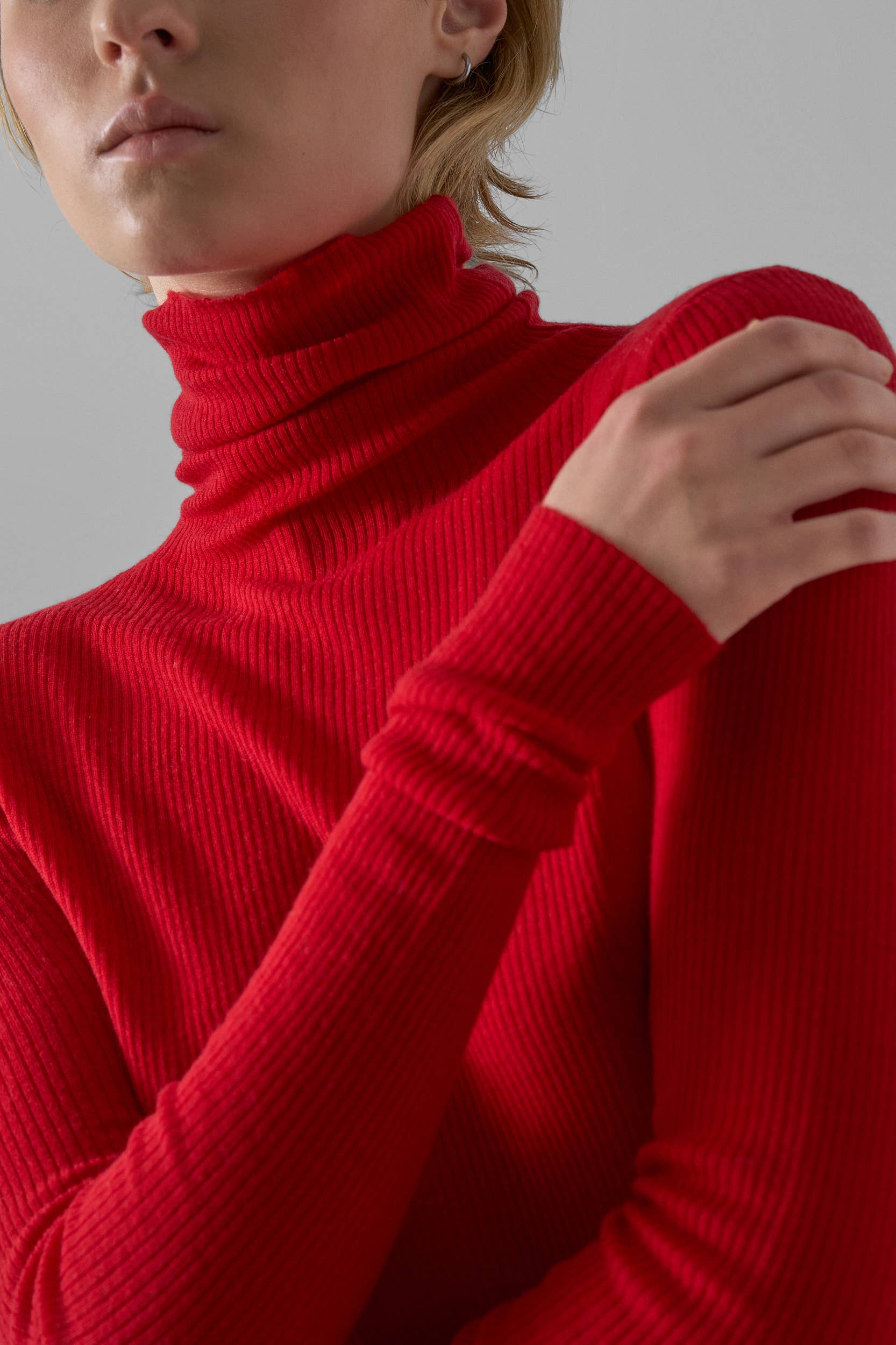 Leap Concept - Wholesale Knit Sweater - Women's - ROSIE fine-knit rib turtle neck sweater3