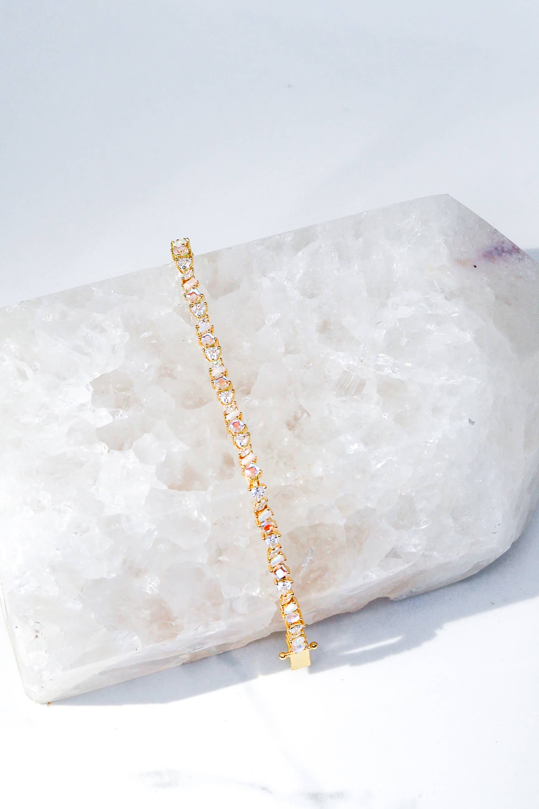 Native Gem - Vente Bracelets maillon et chaîne - Bracelet Vienna - Opale rose + or vermeil 14 carats4