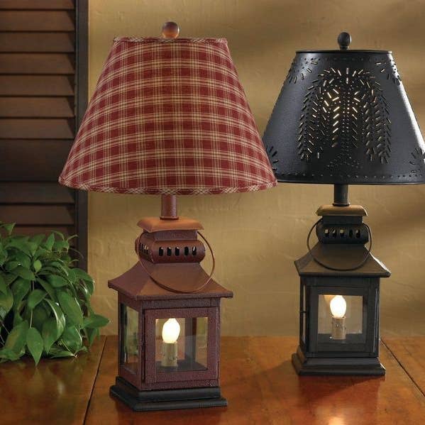 Lampada Lanterna di Ferro - Rosso per la vendita all'ingrosso da parte di Park Designs