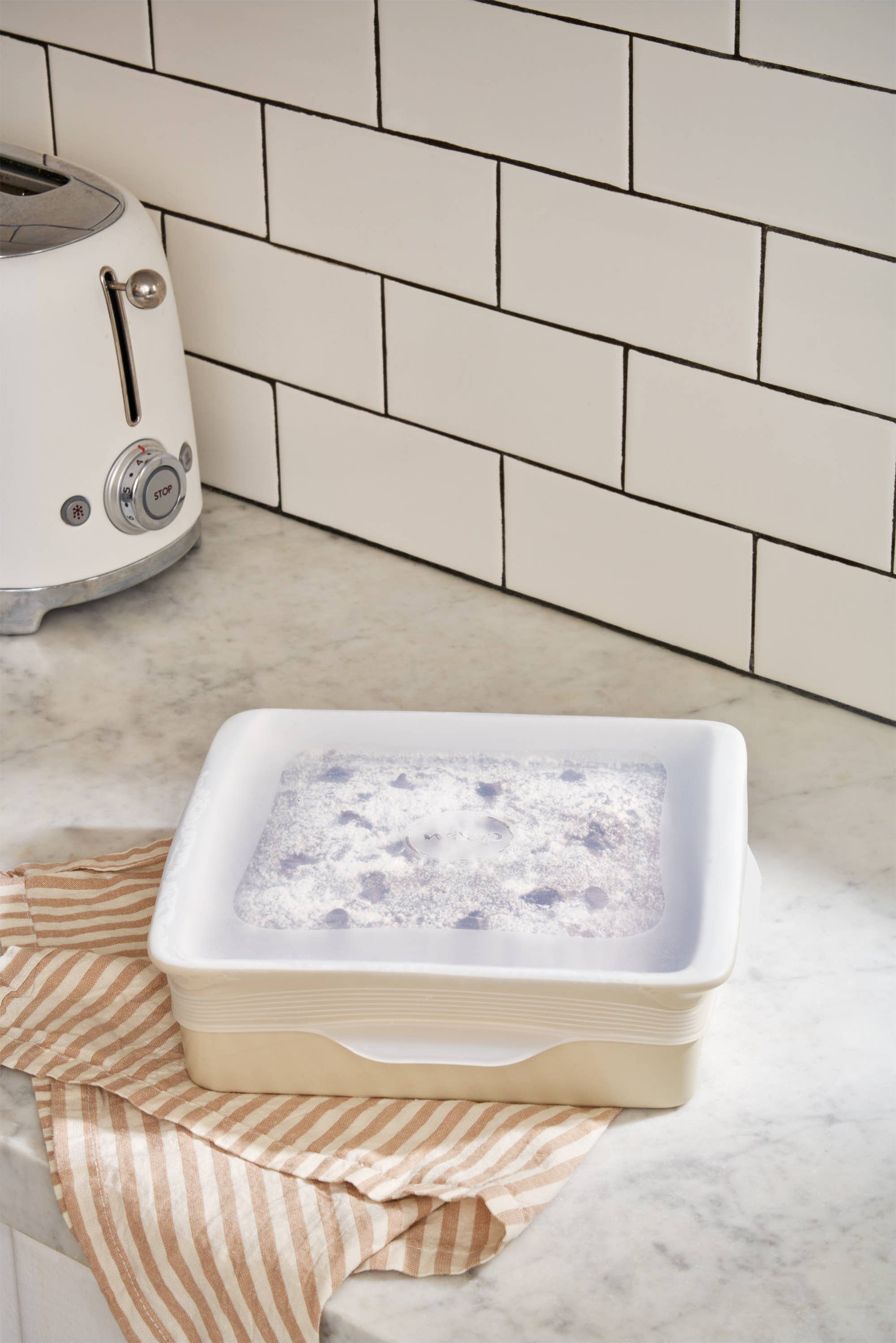 W&P - Wholesale Food Storage Wrap/Bag - Reusable Silicone Stretch Brownie Baking Lids - Set of 26