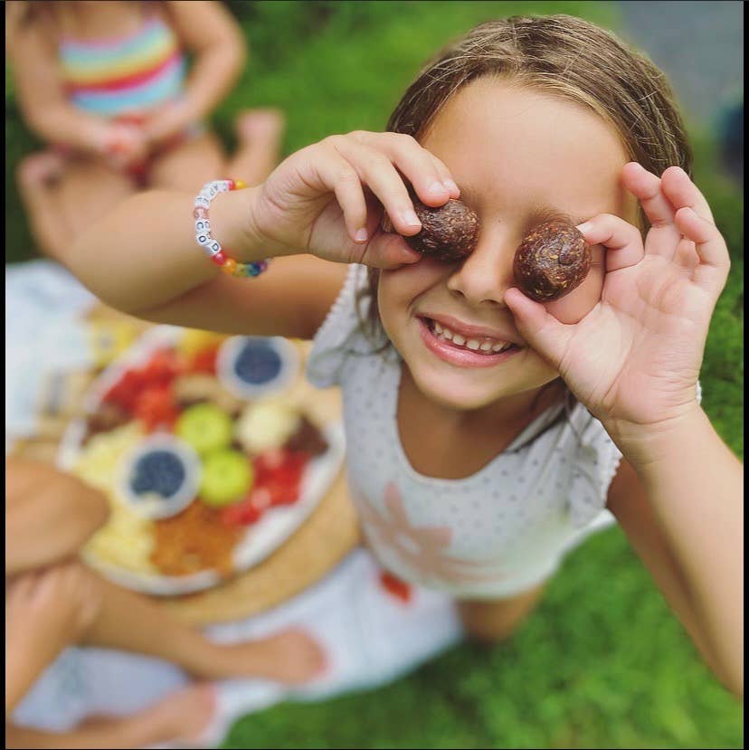 AMG Snacks - Wholesale Snack Bar - Peanut Butter Chocolate Chip Energy Bite4