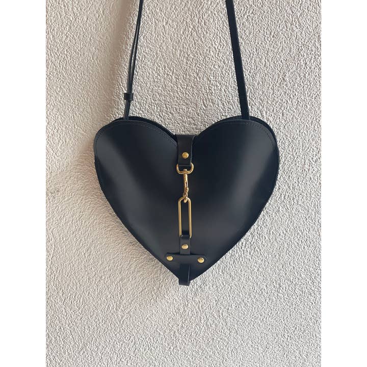 Borsa nera a forma di cuore per la vendita all'ingrosso da parte di Line & Label
