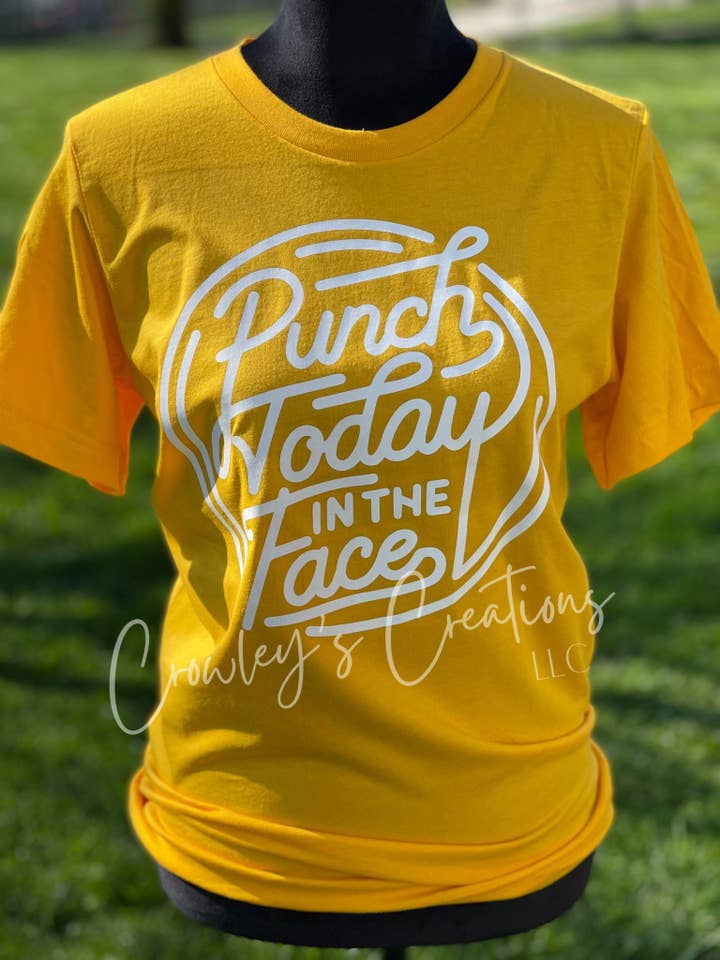 Coup de poing aujourd'hui dans le visage sur l'or pour la vente par Crowley's Creations, LLC