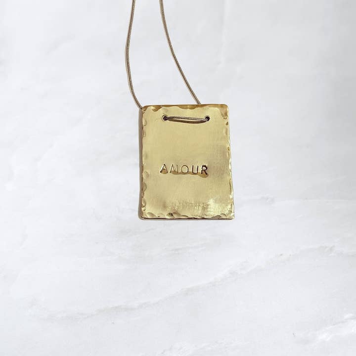 Collier ATELIER - Médaille Amour, doré pour la vente par Roseparo