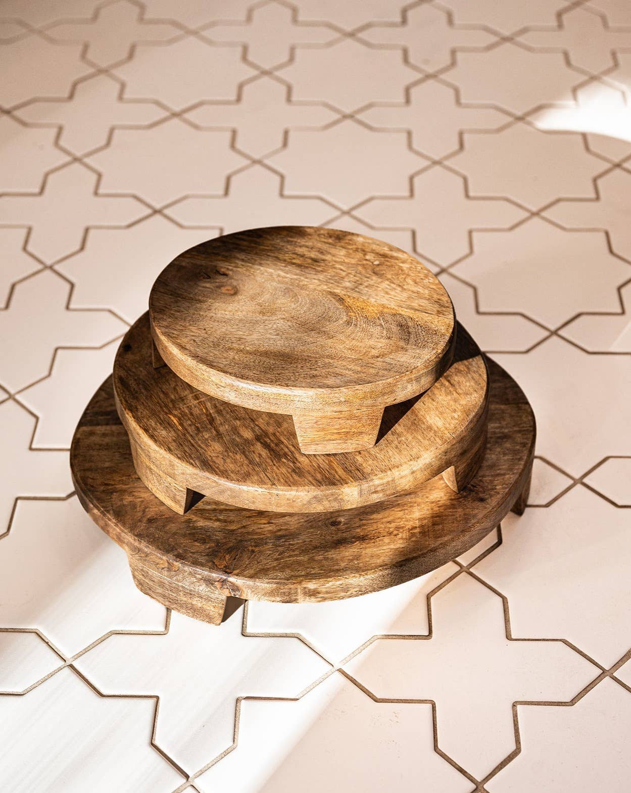 Village Artisan - Wholesale Decorative tray - Footed Trays