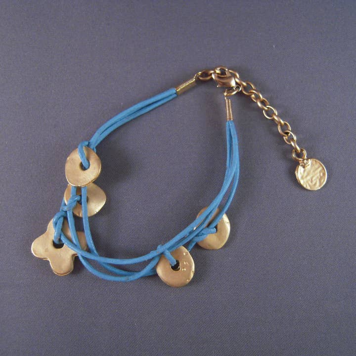 Bracelet en perles en cuir véritable plaqué or multicouche pour la vente par Volare