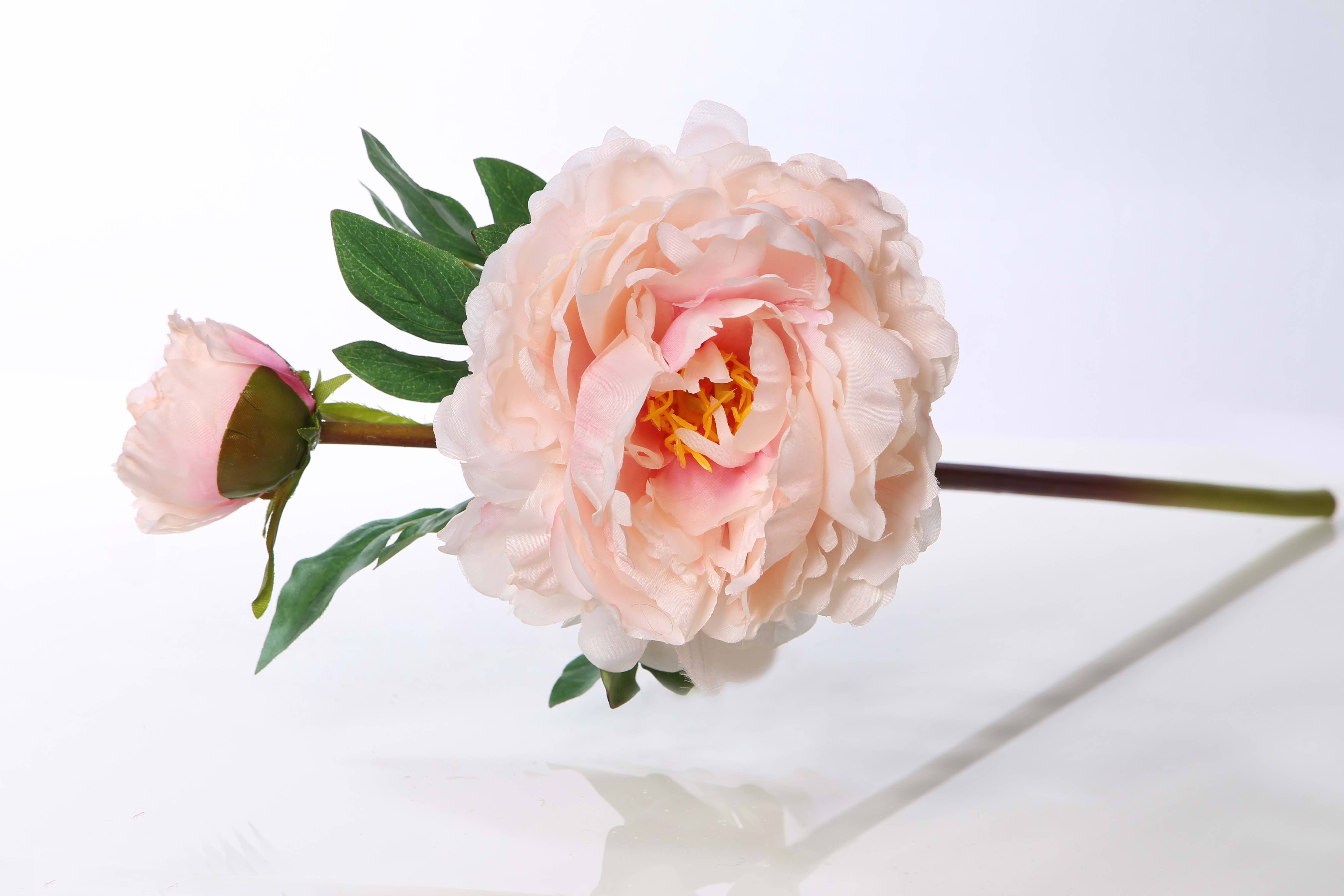 Mezu Silk Flowers – wholesale Artificial flowers – Artificial Light Pink Peony with Bud1