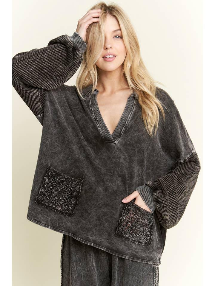 J.Her - Wholesale Blouse - Women's - MineralWash Boho Pocket Vneck Collar blouse HT5929.
