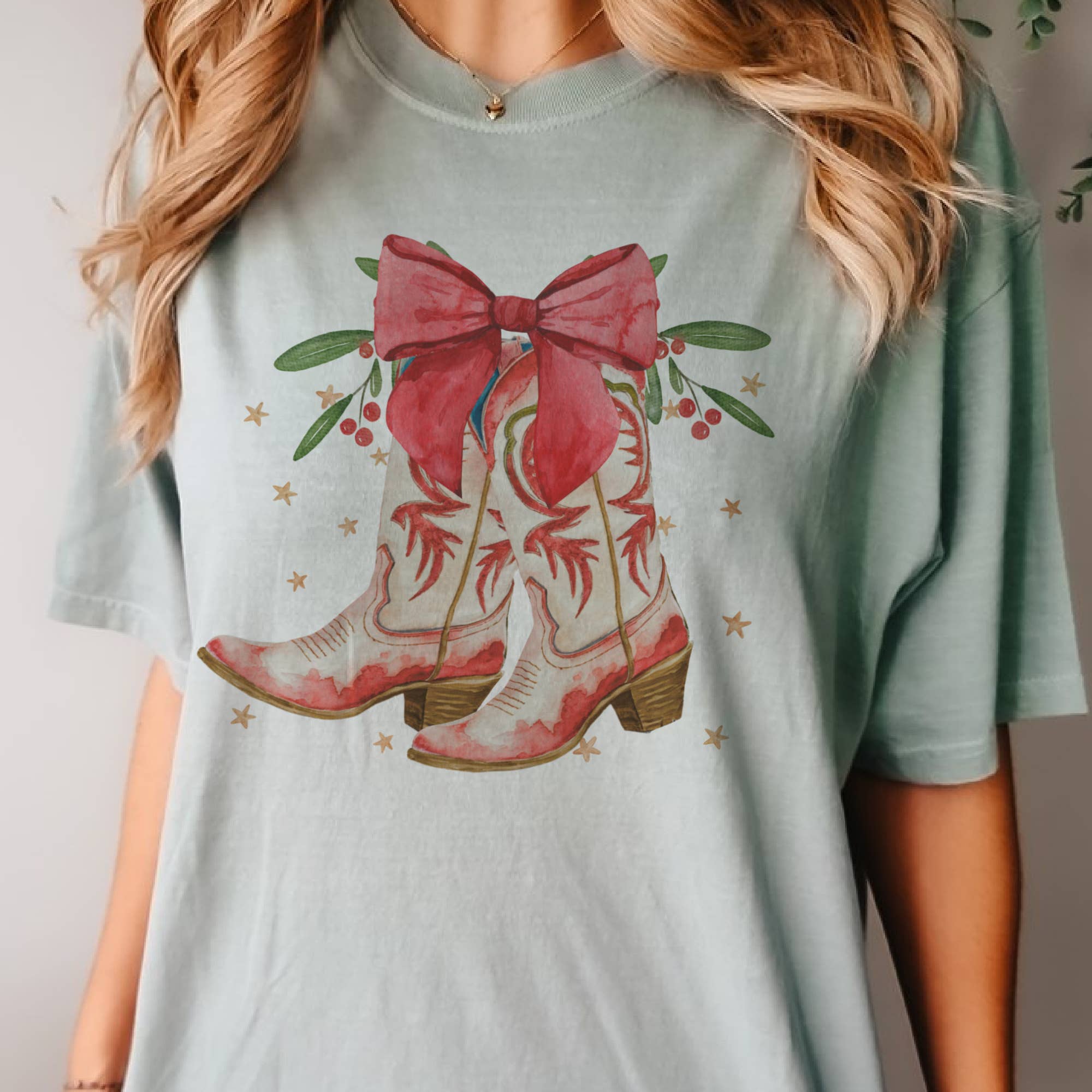 Par.tees by Party On! – Großhandel T-Shirt mit Siebdruck – Damen – Country-Weihnachtsstiefel und Schleife Nashville Grafik-T-Shirt0