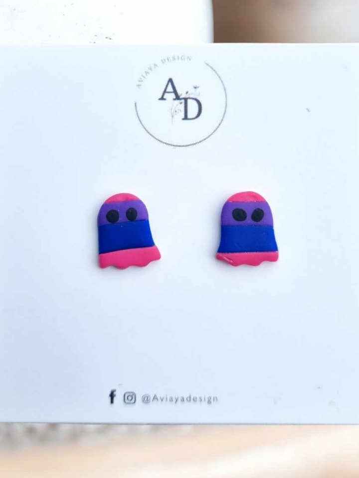 Clous d'oreilles à tige en forme de fantôme bisexuels pour la vente par AviayaDesign