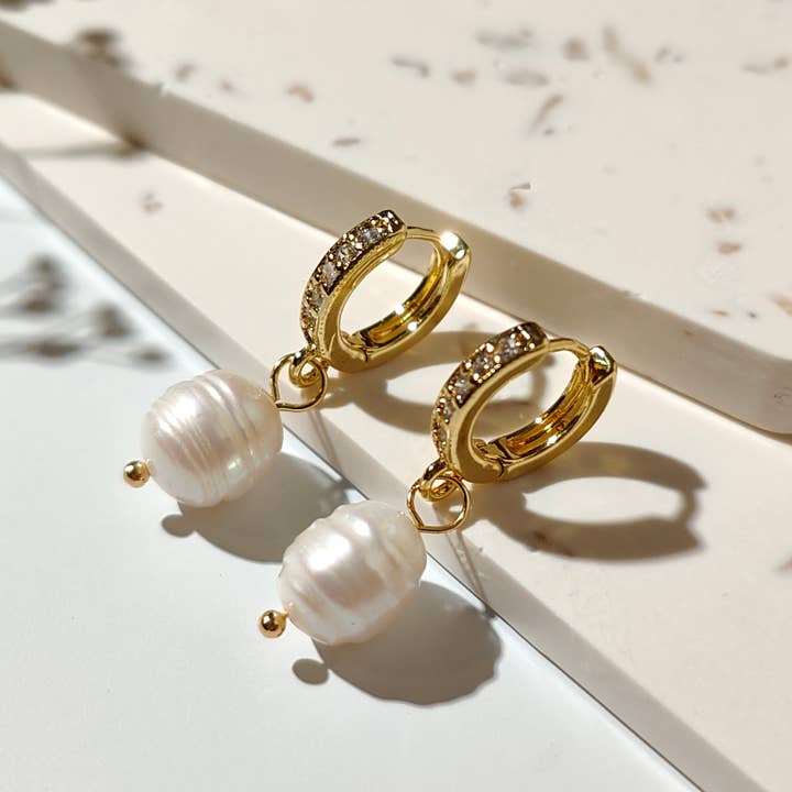 Vachana - Vendita all'ingrosso Orecchini pendenti - Orecchini a cerchio in zirconia cubica con perle naturali6