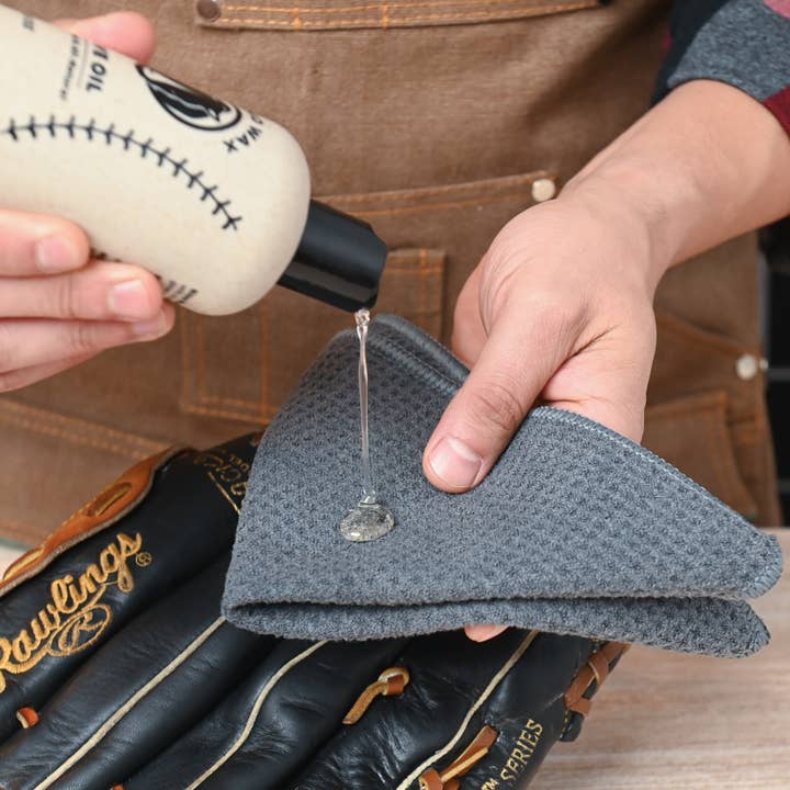 Rhino Wax - Wholesale Sporting Accessories - Baseball Glove Maintenance Standard Kit - 4 pieces