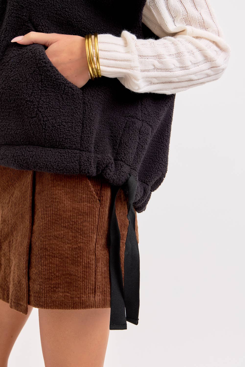 Sweet Lovely by Jen - Wholesale Outerwear Vest - Women's - OVERSIZED FLEECE VEST30