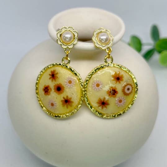 Yellow sunshine for wholesale by WEARABLES BY B LLC