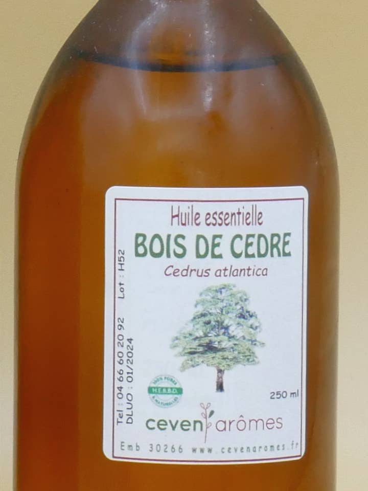 Cedertræ æterisk olie HEBBD 250ml for engroshandel hos Céven'Arômes
