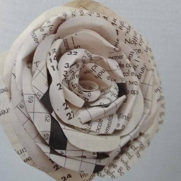 Tall Hill Upcycled - Wholesale Artificial Flowers - Paper Roses6