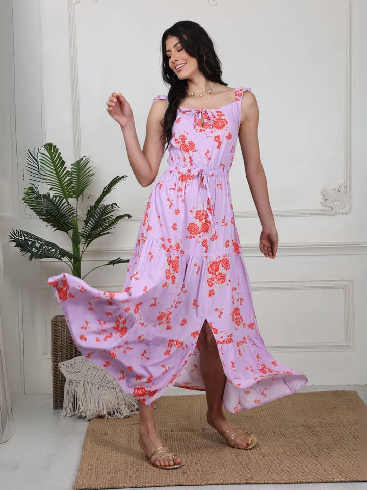 Robe longue à volants fleurie pour la vente par Avani Del Amour
