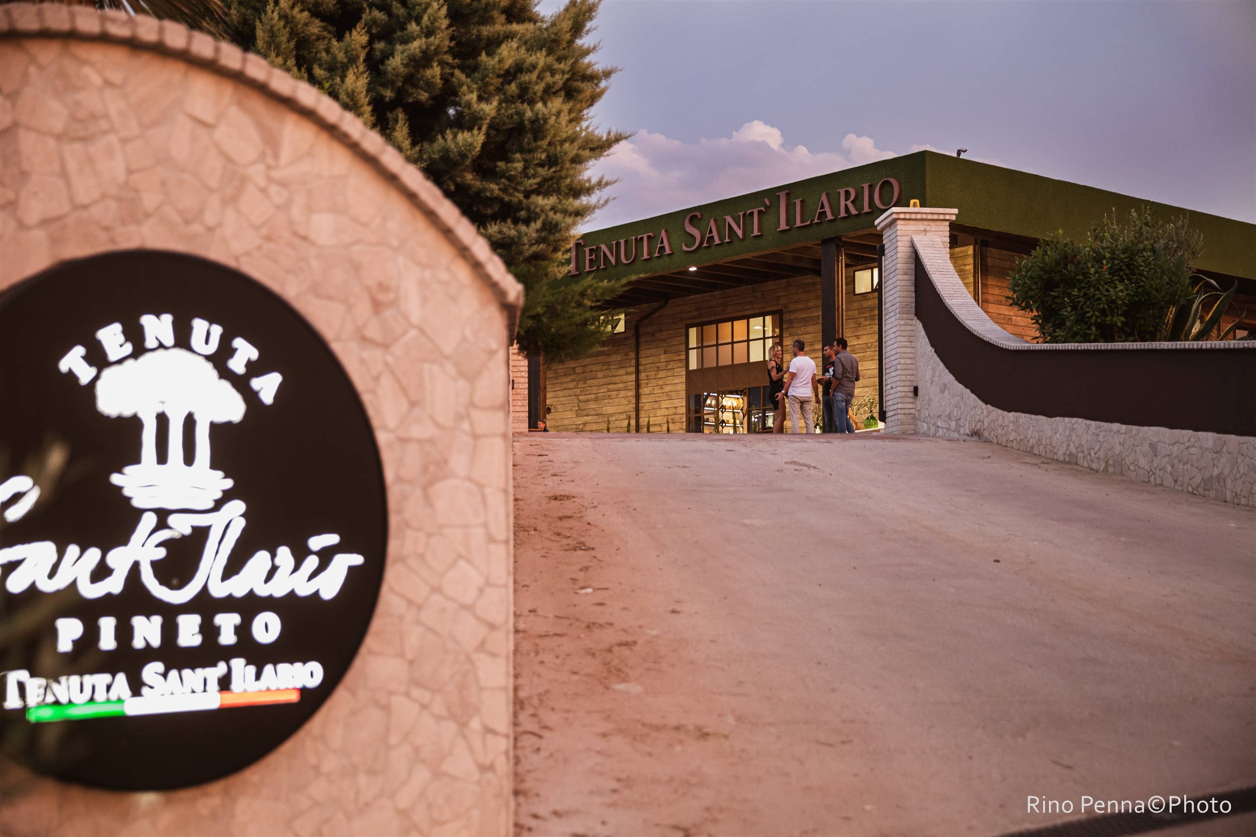 TENUTA SANT'ILARIO – wholesale Olive oil – SOIL LINE, 3 bottles 500 ml 100% ITALIAN EXTRA VIRGIN OLIVE OIL1