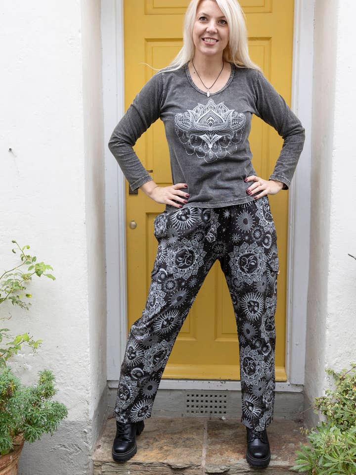 Himmelske lange cargobukser for engroshandel hos Wicked Dragon Clothing