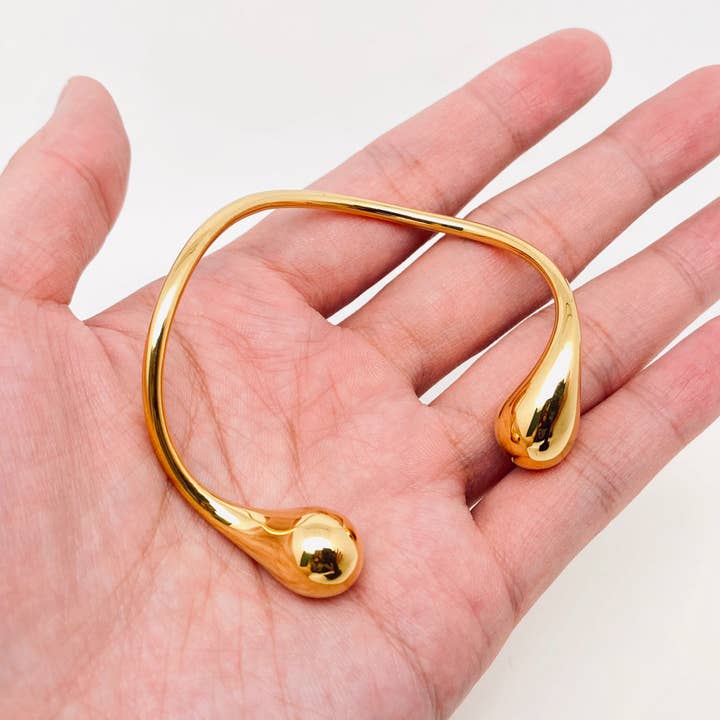 Mio Queena - Wholesale Cuff Bracelet - Double Drops 18K Gold Plated Stainless Steel Bangle - FGS