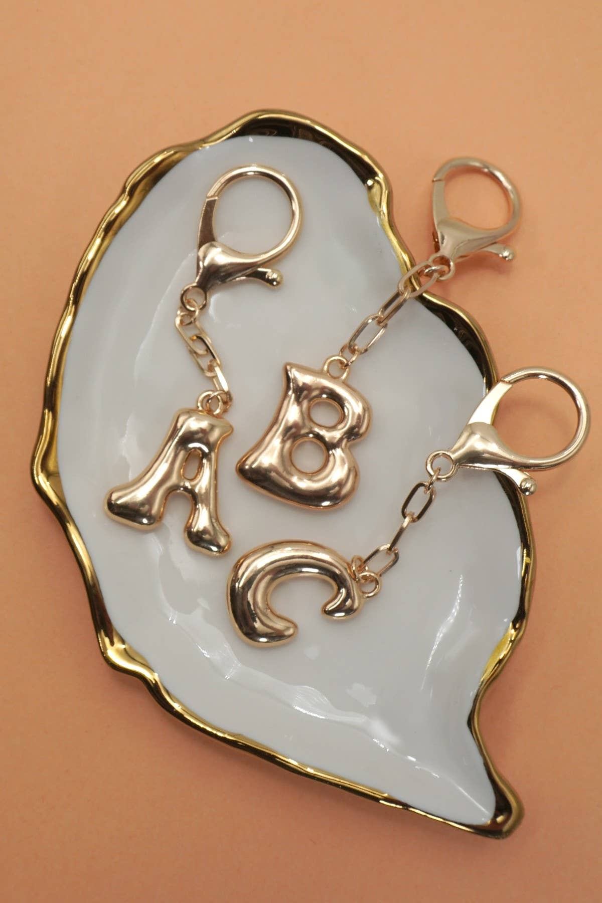 JOSSLYN by wall to wall - Wholesale Keychain - Women's - Bubble Letter Monogram Bag Charm Key Chain | 40KC16113