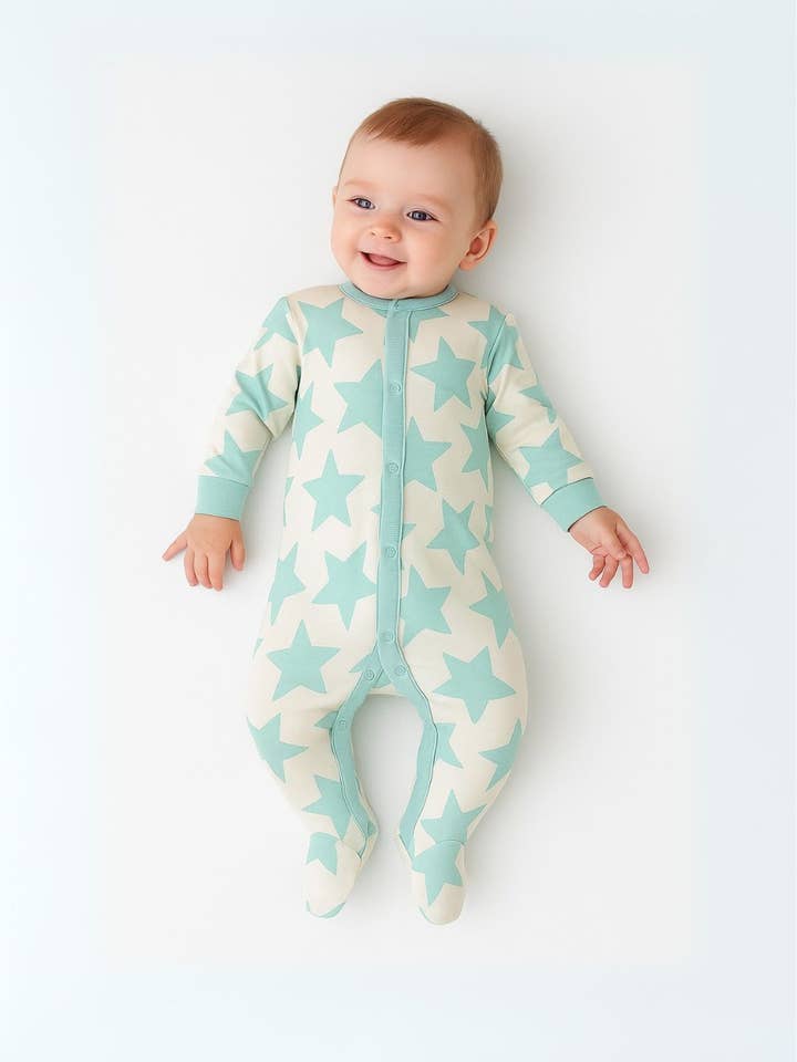 Jungen 2er-Pack langärmelige Schlafanzüge mit Füßen in Mint 0-24 Monate für den Großhandel von Minoti sp. z o.o.