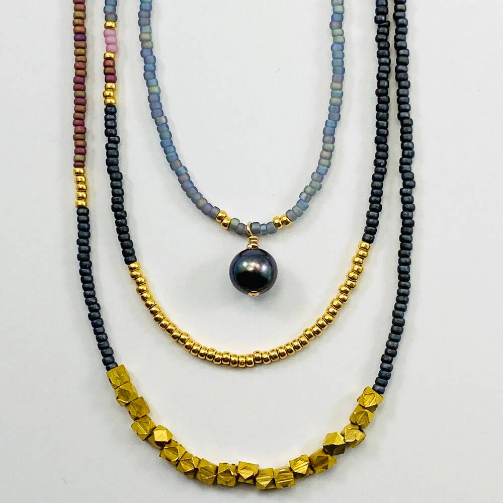 Sarah Crawford Handcrafted - Wholesale Jewelry Set - Grays Triple Beaded Necklace Set - Pearl0