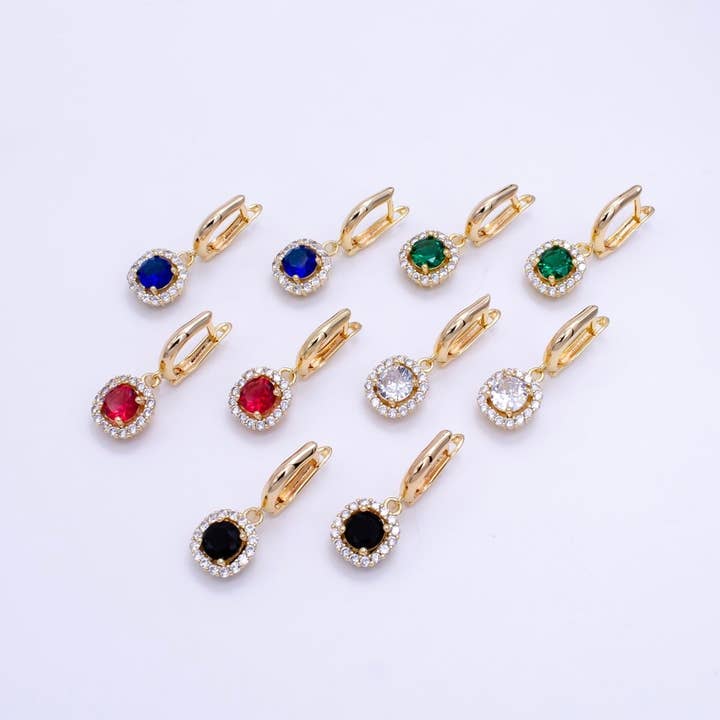 Pendientes de cierre inglés con colgante cuadrado micro pavé de CZ transparente, negro, rojo, azul, verde, relleno de oro de 16K | AB1156 - AB1158 (MAKE) para venta al por mayor de Aim Eternal