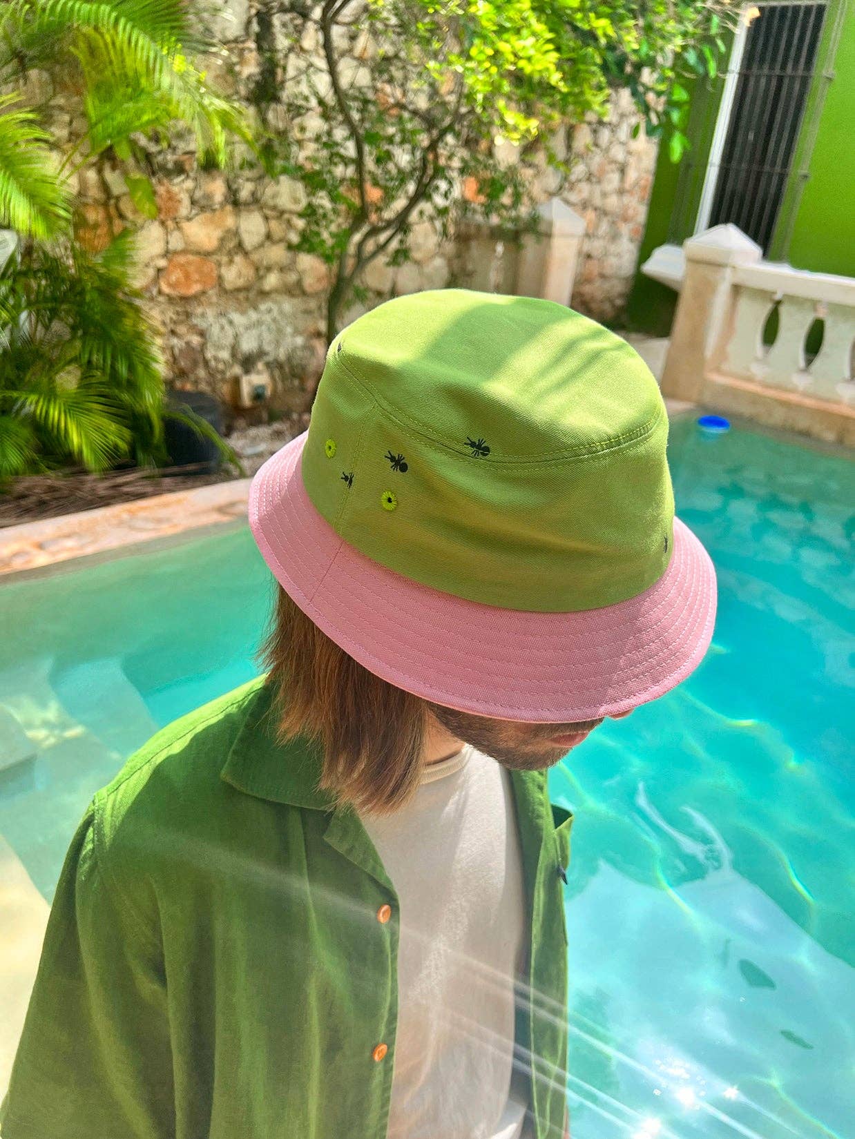 Natali Koromoto - Vente Bob – femme - Bonnet « Ants on Your Hat » ▲Vert▼ Rose