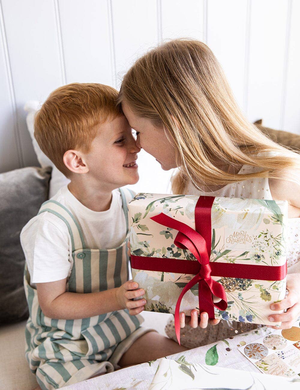 Bespoke Letterpress – Großhandel Band – Geschenke verpacken – Rotes Schimmer-Satinband 30 Meter15