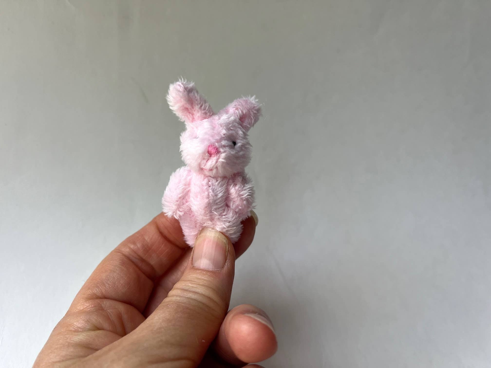 The Gifted Rat – Engroshandel Plyslegetøj - Børn og baby – Lille lyserød plyskanin.1